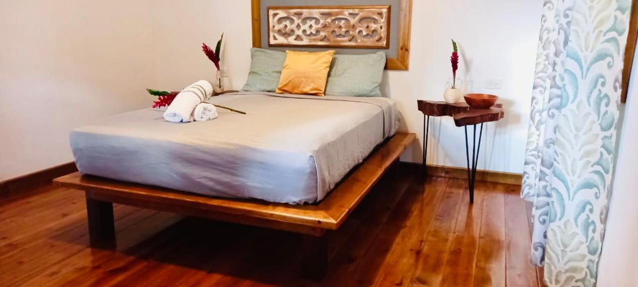Hotel Casa Le Parc - Main Street Bocas del Toro Zewnętrze zdjęcie