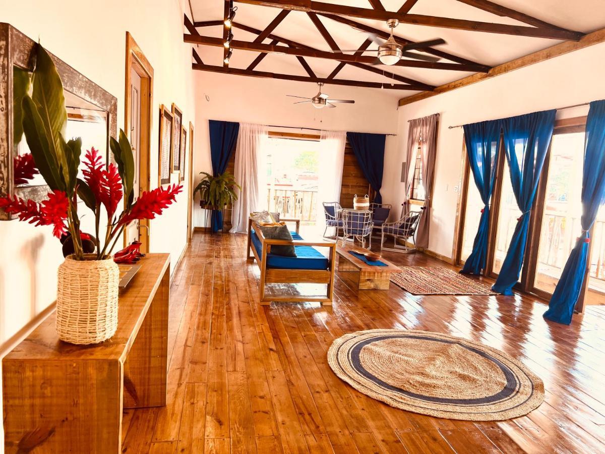 Hotel Casa Le Parc - Main Street Bocas del Toro Zewnętrze zdjęcie