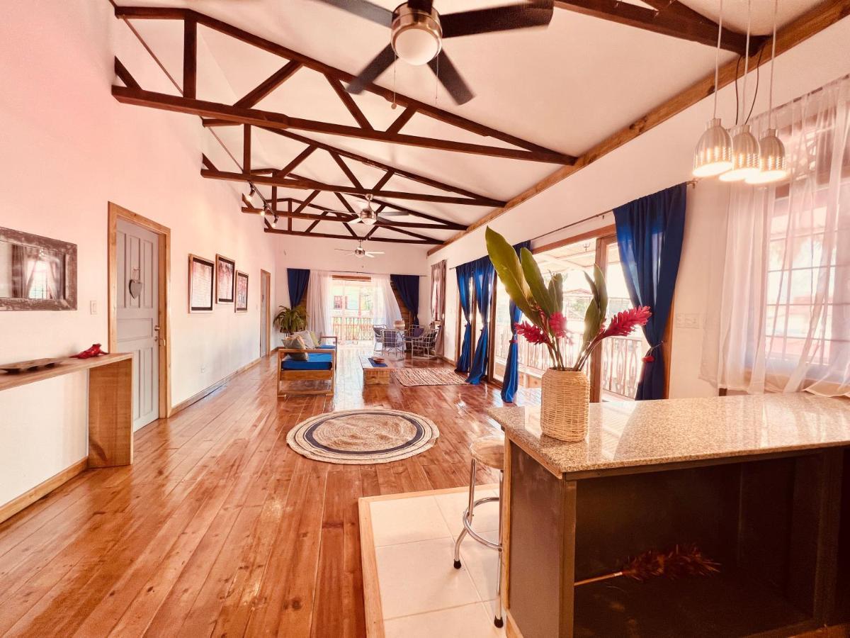 Hotel Casa Le Parc - Main Street Bocas del Toro Zewnętrze zdjęcie